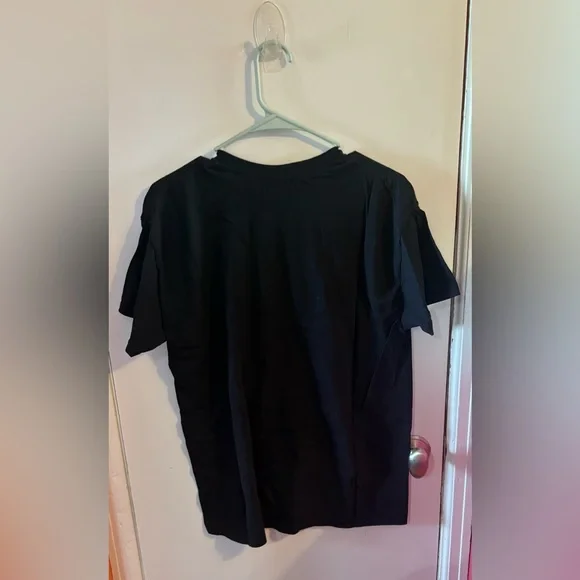 Gildan Black Short Sleeve Tee with Graphic Design - Picture 2 of 3